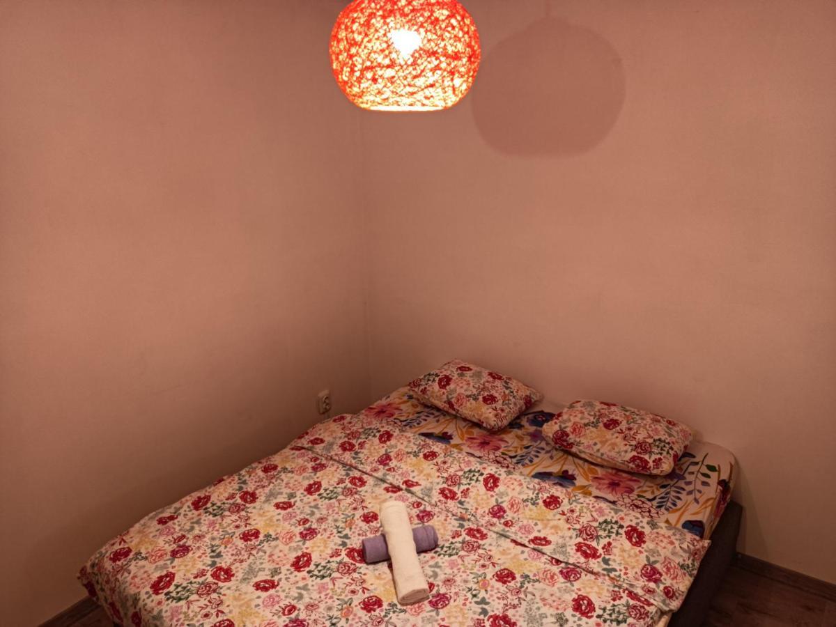Lux Apartament In The Bubble Of Piata Romana Бухарест Экстерьер фото