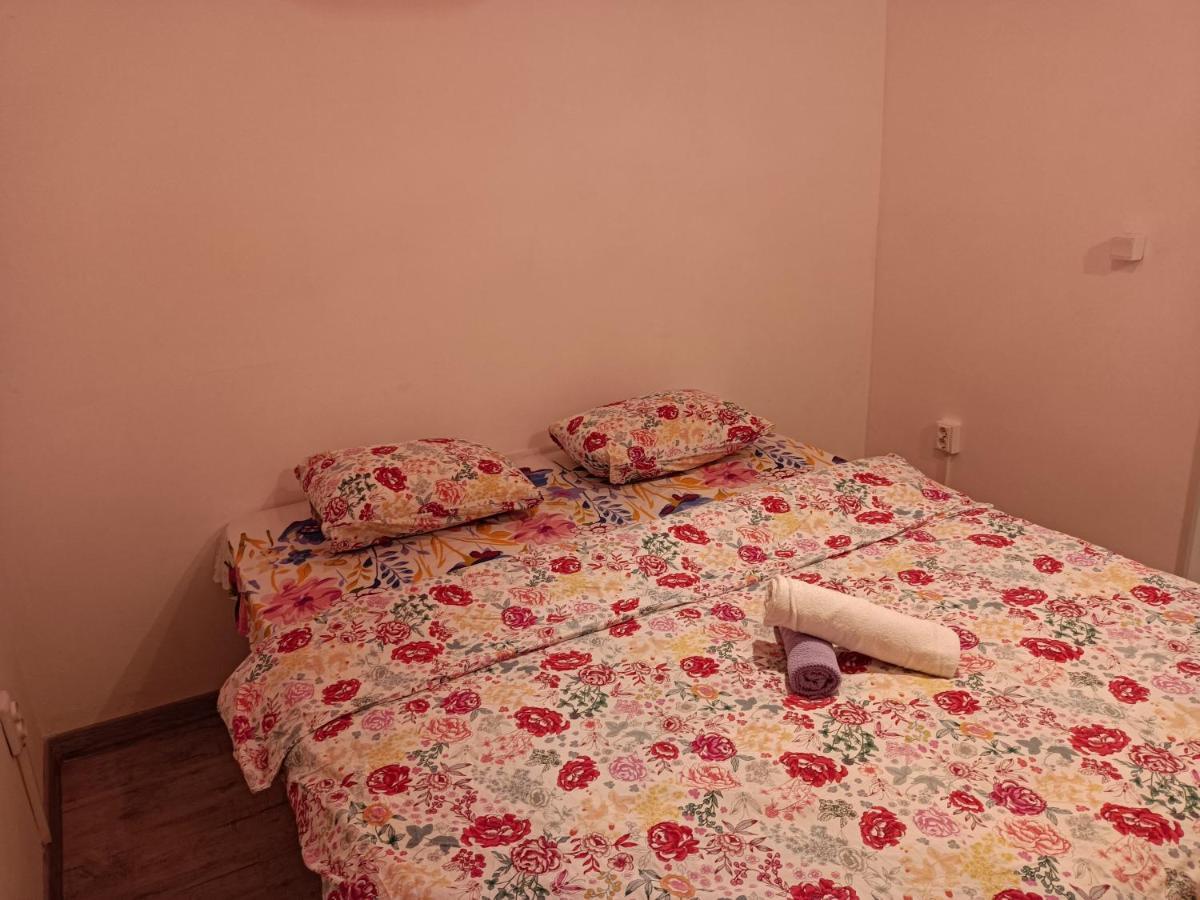Lux Apartament In The Bubble Of Piata Romana Бухарест Экстерьер фото